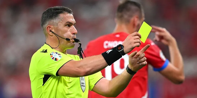 Giải thích chi tiết về định nghĩa kèo thẻ phạt